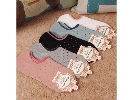 ถุงเท้ารองส้น ลายจุด ใส่สบาย แบรนด์ Miss Zuing