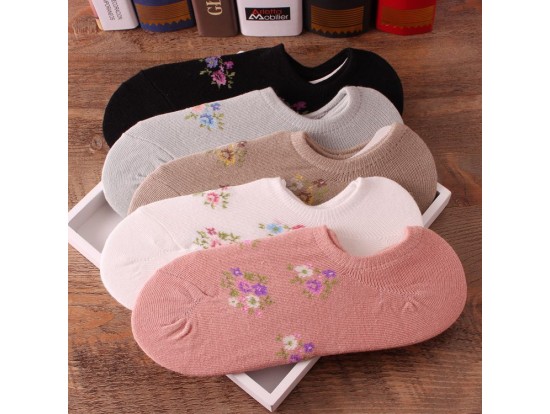 ถุงเท้ารองส้น ลายดอกไม้น่ารักฟรุ้งฟริ๊ง แบรนด์ Miss Zuing