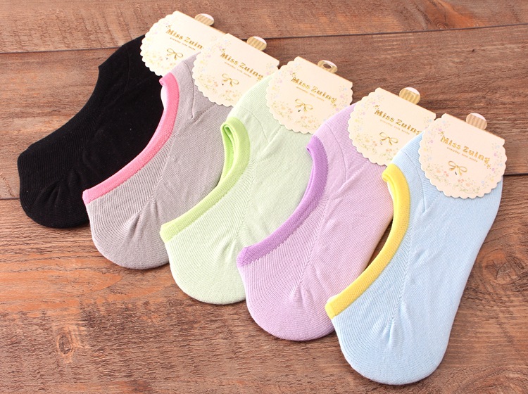 ถุงเท้ารองส้นน่ารัก สีเรียบๆสดใส สบายเท้า