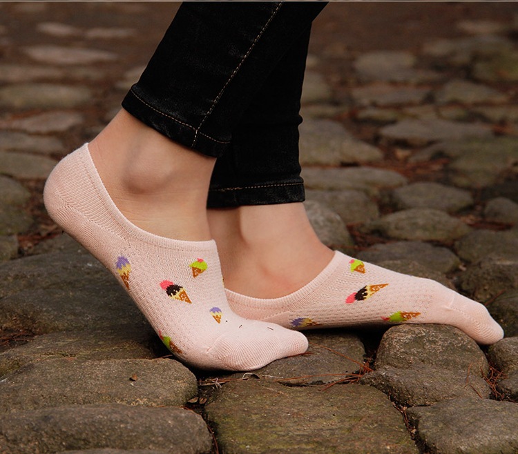 ถุงเท้ารองส้น สีชมพูหวานๆ