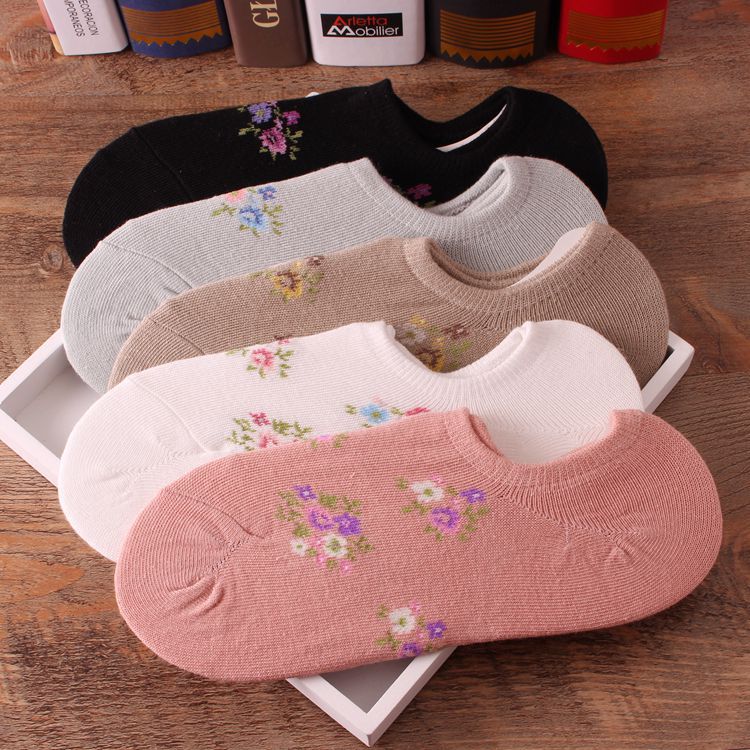 ถุงเท้ารองส้นน่ารัก ลายดอกไม้น่ารักฟรุ้งฟริ๊ง