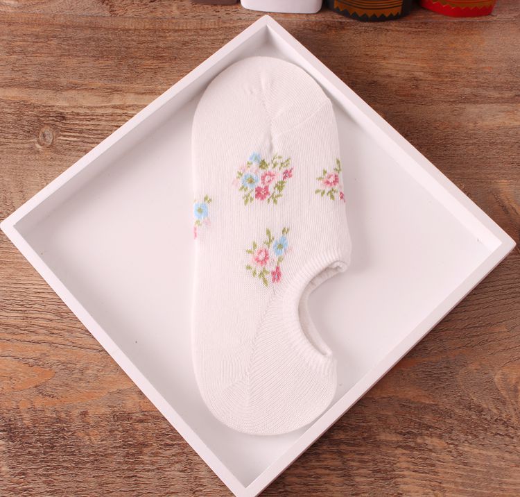 ถุงเท้ารองส้นน่ารัก ลายดอกไม้น่ารัก สีขาว